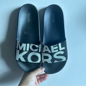 MK Michael Kors Gilmore Slides